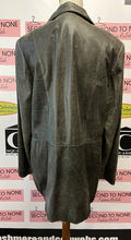 Cargar imagen en el visor de la galería, Distressed Danier Leather Jacket (Size L)
