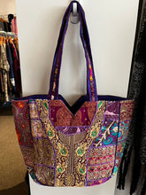 Cargar imagen en el visor de la galería, One of a Kind Tapestry Shoulder Bag (3 Colours)
