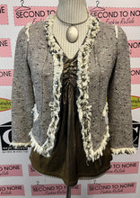 Cargar imagen en el visor de la galería, NWT Michael Kors Gold Shimmer Top (Size S)
