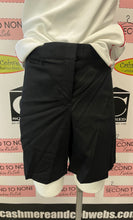 Load image into Gallery viewer, NWT Black IZOD Stretch Shorts (Size 16)
