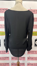 Cargar imagen en el visor de la galería, DKR &amp; Company Sheer Black Long Sleeve (Size M)
