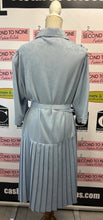 Load image into Gallery viewer, Vintage D’Allaird’s Blue Foliage Dress (Size L/XL)
