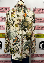 Cargar imagen en el visor de la galería, H&amp;M Nature Print Silky Blouse (Size US8/UK12)
