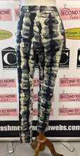 Load image into Gallery viewer, HUE Tie- Dye Inspo Jeggings (Size M)
