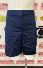 Load image into Gallery viewer, NWT Navy IZOD Stretch Shorts (Size 16)
