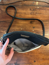 Cargar imagen en el visor de la galería, Kate Spade Two-Toned Purse
