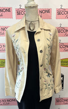 Load image into Gallery viewer, Northern Reflections Floral Embroidered Jacket (Size M)

