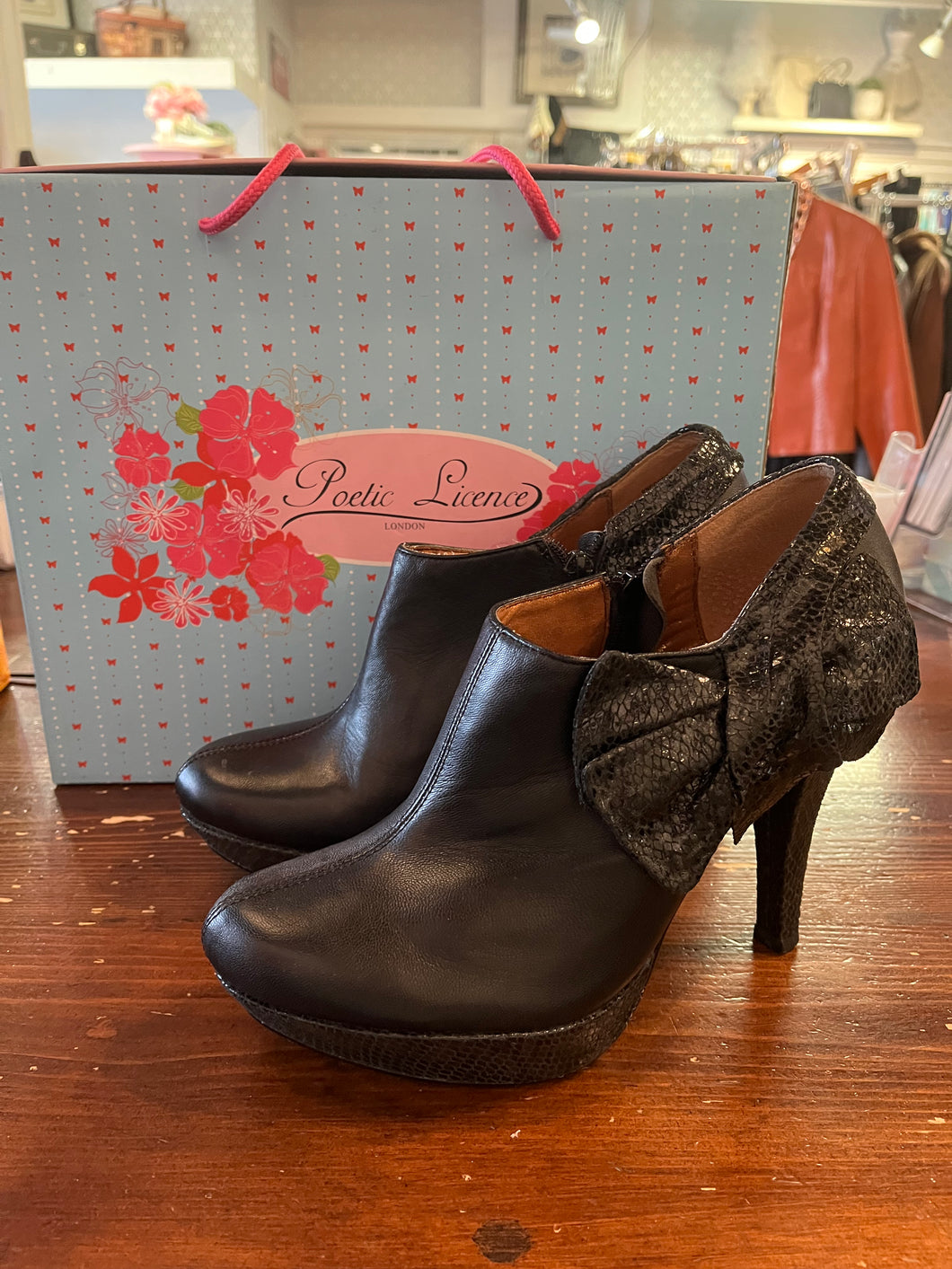 Poetic Licence Black Bling Bow Heel Booties (Size 8.5/EU 39.5)