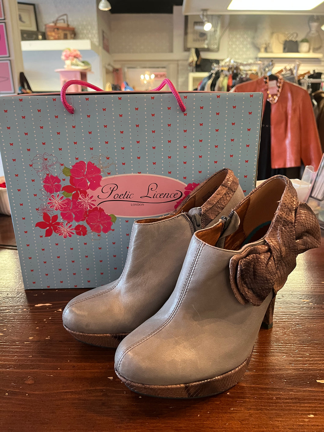 Poetic Licence Snake Skin Bow Heel Booties (Size 8.5/EU 39.5)