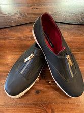 Load image into Gallery viewer, Tommy Hilfiger Welly Loafers (Size 10)
