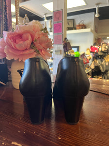 Vionic Black Booties (Size 9.5)