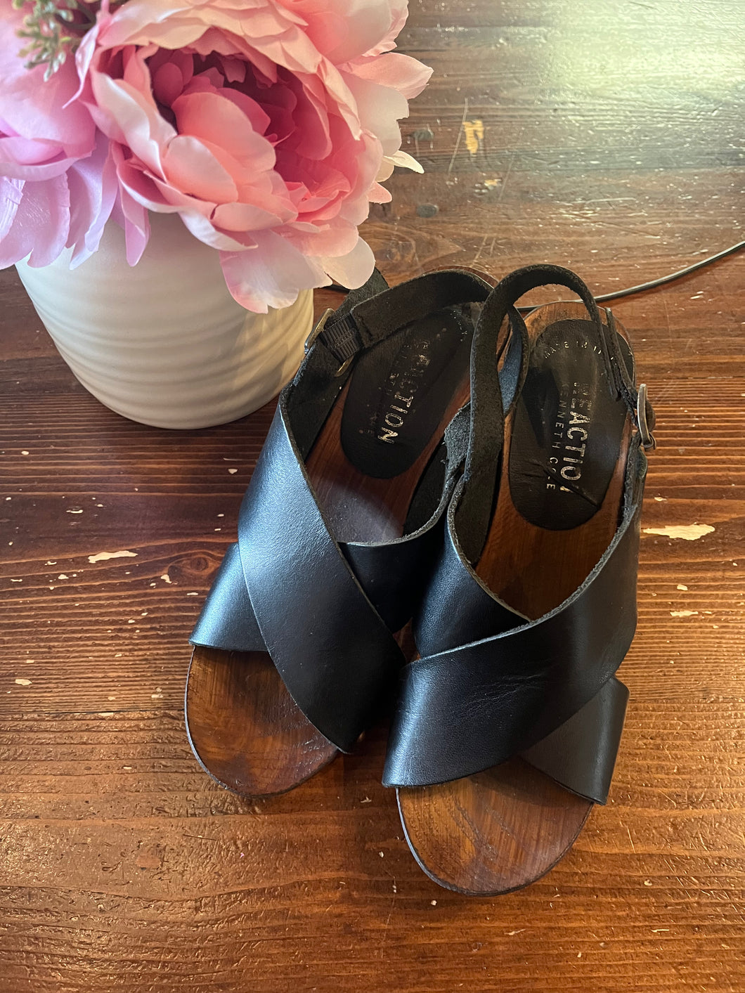 Kenneth Cole Wooden Heel Sandals (Size 7)