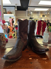 Load image into Gallery viewer, Cuadra Leather Urban Western Boots (Size 11)
