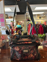 Cargar imagen en el visor de la galería, *AS IS* Vintage Tapestry Overnight Bag
