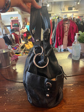 Cargar imagen en el visor de la galería, Oversized Black Shoulder Bag
