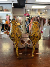 Cargar imagen en el visor de la galería, Call It Spring Snake Print Stiletto Heels (Size 10)
