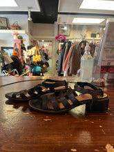 Cargar imagen en el visor de la galería, Franco Sarto Leather Heeled Sandals (Size 6)
