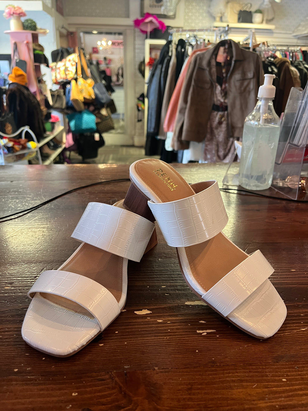 Pennington’s White Heeled Sandals (Size 7)