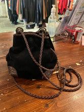 Cargar imagen en el visor de la galería, Vintage Brazilian Leather Crossbody

