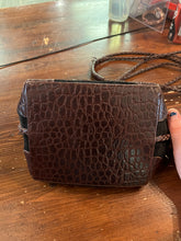 Cargar imagen en el visor de la galería, Vintage Brazilian Leather Crossbody
