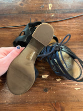 Charger l&#39;image dans la galerie, Franco Sarto Black Leather Cut Out Sandals (Size 7.5)
