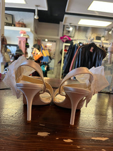 Kate Spade Ivory Flower Heels with Box (Size 7.5)