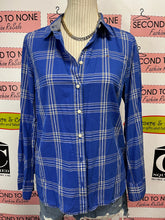 Load image into Gallery viewer, Tommy Hilfiger Blue Plaid Button-Up (Size M)
