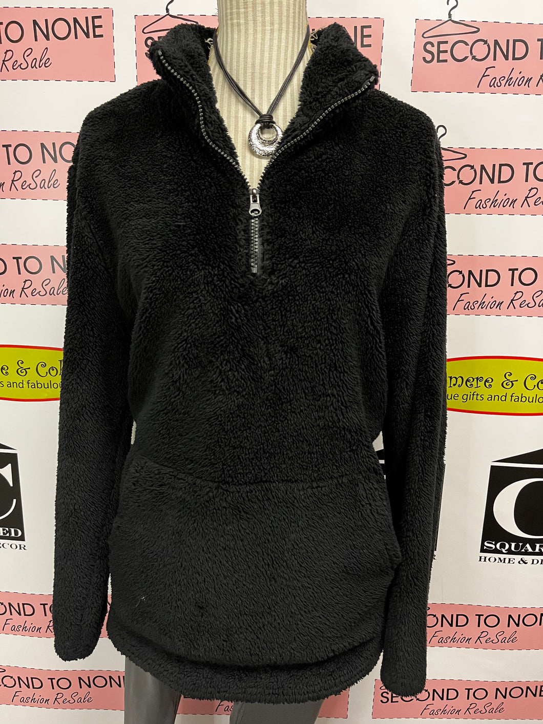 Mountain Ridge Fuzzy Black Pullover (Size S)