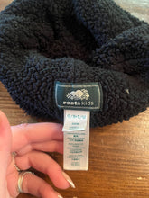 Load image into Gallery viewer, Roots Kids Purple &amp; Grey Toque
