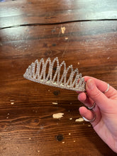 Charger l'image dans la galerie, Rhinestone Tiara Hair Pin
