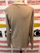 Load image into Gallery viewer, Soft Beige Lightweight Sweater (Size L)
