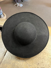 Charger l'image dans la galerie, Canadian Opera Company Wool Wide Brim Hat
