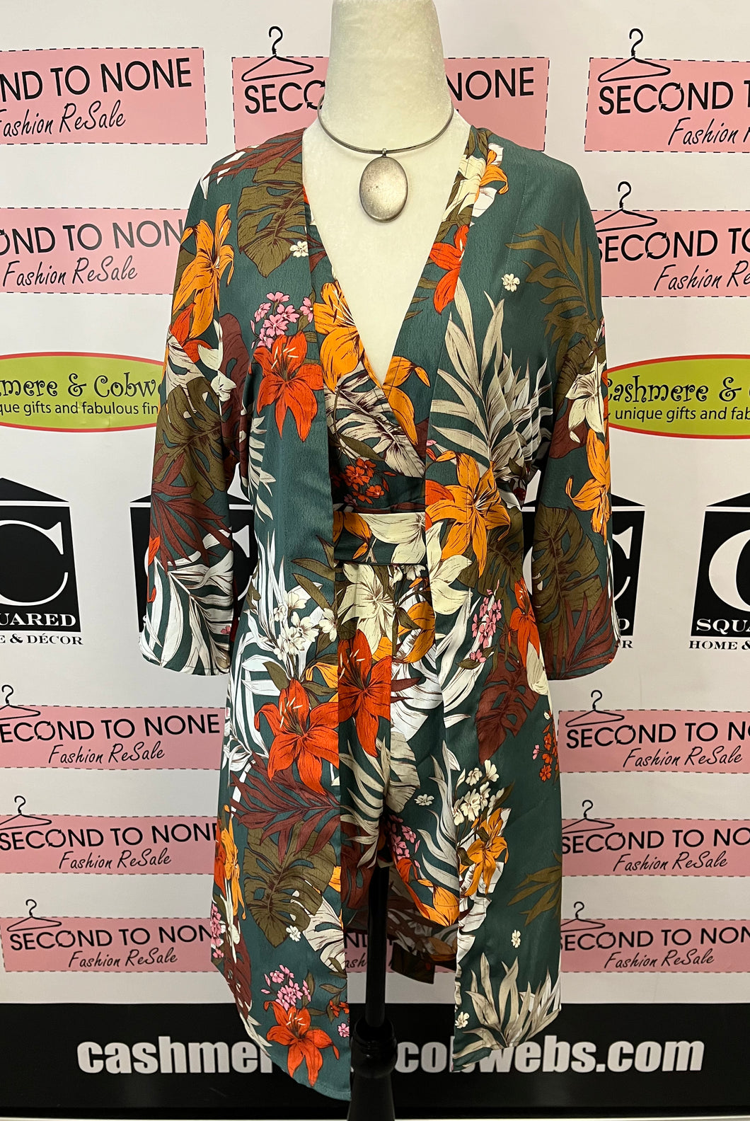 Bold Lily Print Kimono Style Cardi (Size XXS)