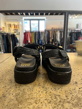 Charger l'image dans la galerie, Steve Madden Raffia Platform Sandals (Size 8)
