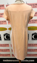 Cargar imagen en el visor de la galería, Shelby &amp; Palmer Pink Midi Dress (Size 10)
