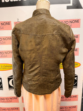 Charger l'image dans la galerie, Smart Set Olive Green Faux Suede Jacket (Size M)
