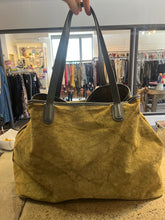 Cargar imagen en el visor de la galería, Nili Lotan Oversized Khaki Bag

