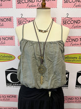 Cargar imagen en el visor de la galería, Linen Blend Crop Top (Size L)
