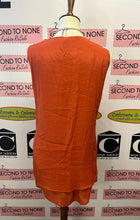 Cargar imagen en el visor de la galería, NWT Orange Layered Tank (Size L)
