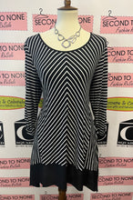 Cargar imagen en el visor de la galería, Chico’s Chevron Striped Tunic (Size M/Chico’s 1)
