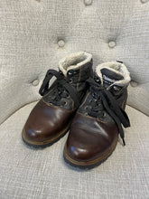 Load image into Gallery viewer, Thinsulate Leather Winter Boots (Size 7)
