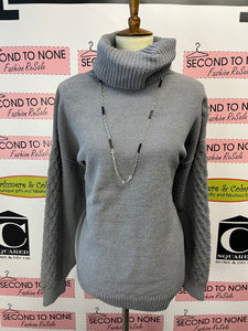 Soft Cable Knit Sleeve Sweater (Size L)