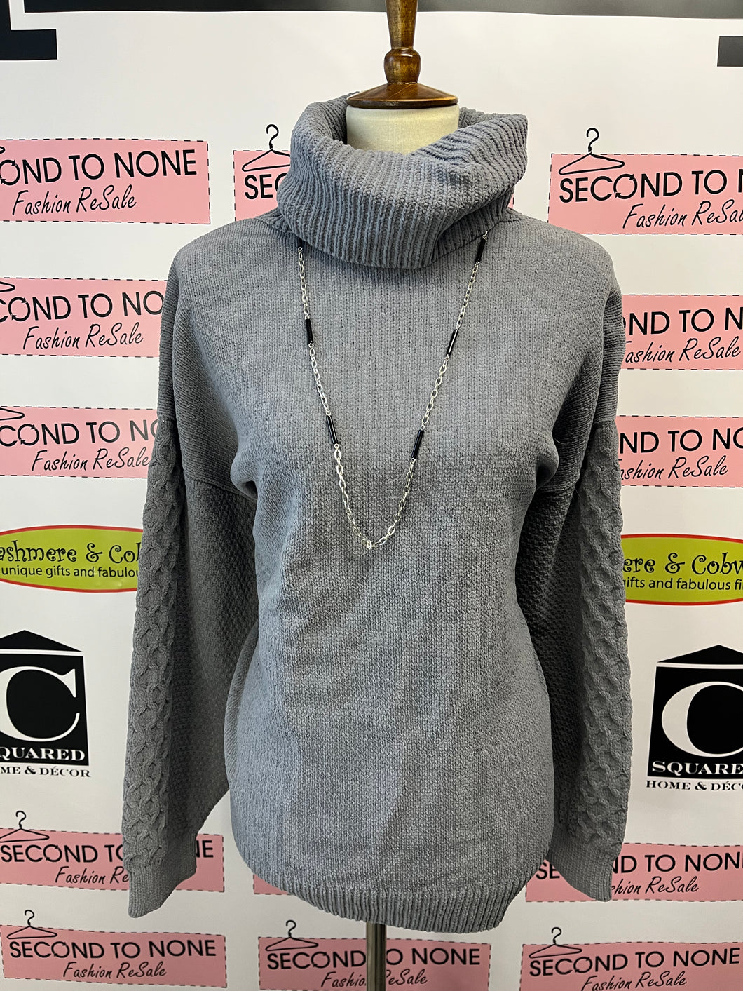 Soft Cable Knit Sleeve Sweater (Size L)