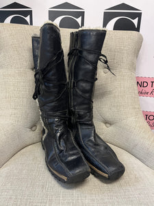 Italian Lace Up Leather Winter Boots (Size 9 1/2)