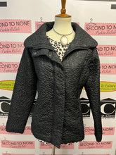 Load image into Gallery viewer, Quilted Texture Coat (Size L)
