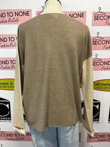 3 Tone V-Neck Sweater (Size M)