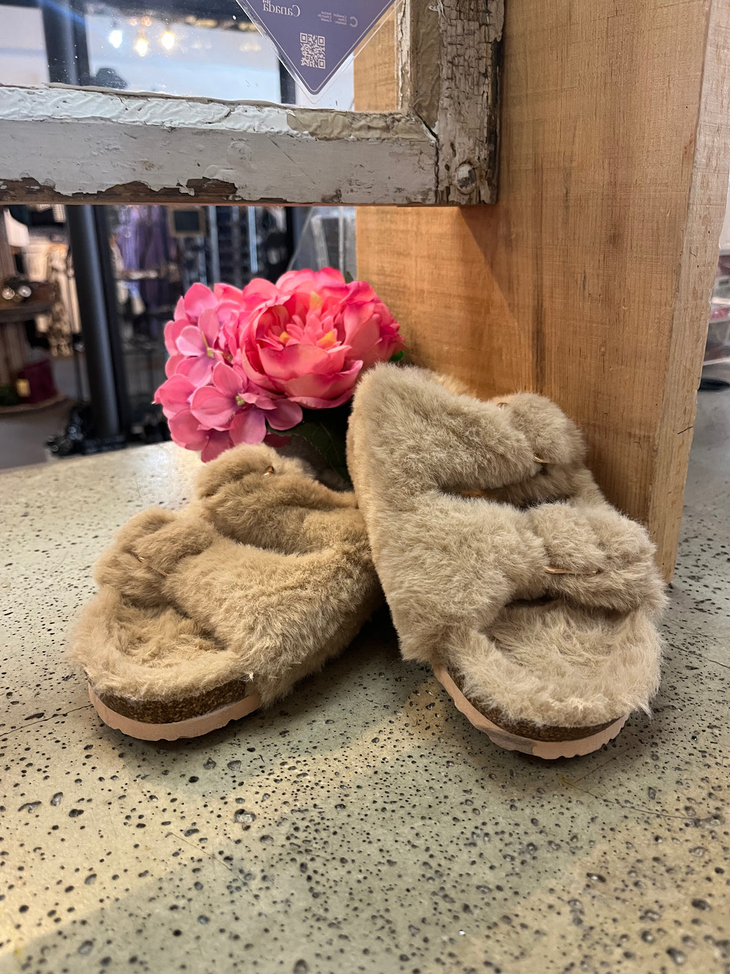 Open Toe Fuzzy Slippers (Size 8)