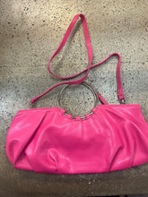 Charger l&#39;image dans la galerie, Retro Style Pink Clutch with Strap
