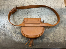 Charger l&#39;image dans la galerie, Tassel Front Belt Bag (Size S/M)
