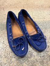 Charger l&#39;image dans la galerie, Blue Suede Driving Shoes (Size 7)
